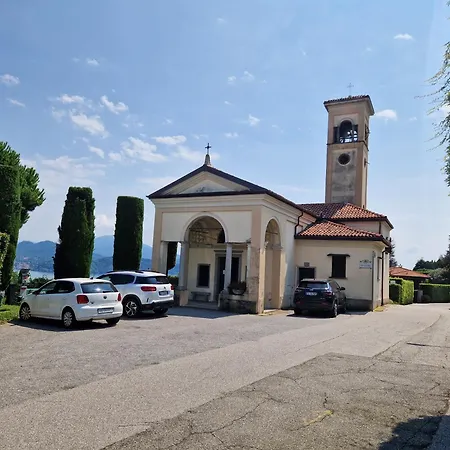 Rifugio Del - Con Cortile Interno סטרסה